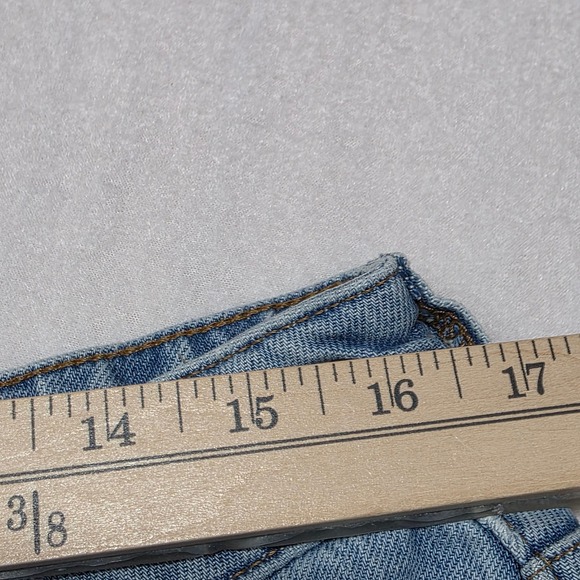 Madewell The Curvy Perfect Vintage Jean Light Wash Distressed Size 31 - Picture 6 of 9
